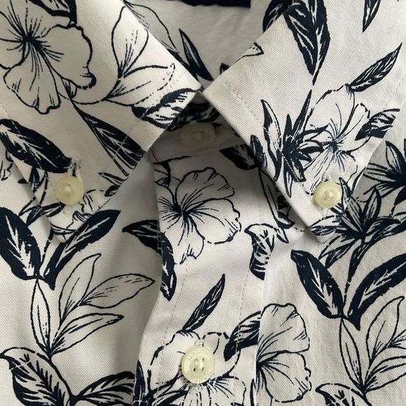 Nautica Short Sleeve Button Down Floral Shirt XXL White Stretch Hawaii Resort - Picture 4 of 11